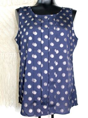Chico’s Size 1 Navy Sleeveless Polka Dot Pleated Top Golden circles